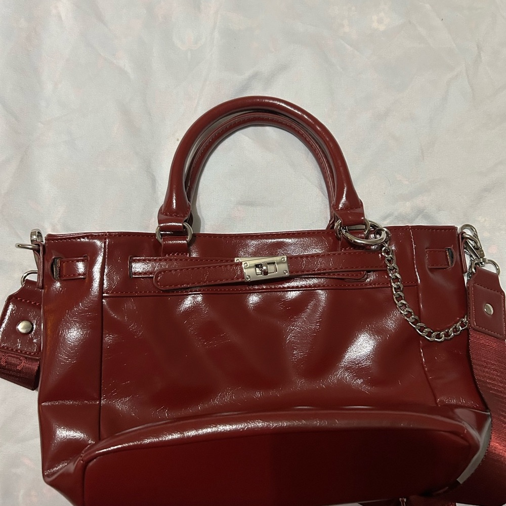 Elegant Burgundy Shoulder Bag - Picture 7 of 10